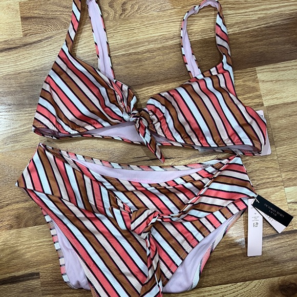 VICTORIA'S SECRET SWIM Tie-Front Bralette Bikini - Picture 1 of 3